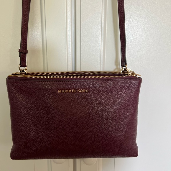 MK shoulder bag. Like new